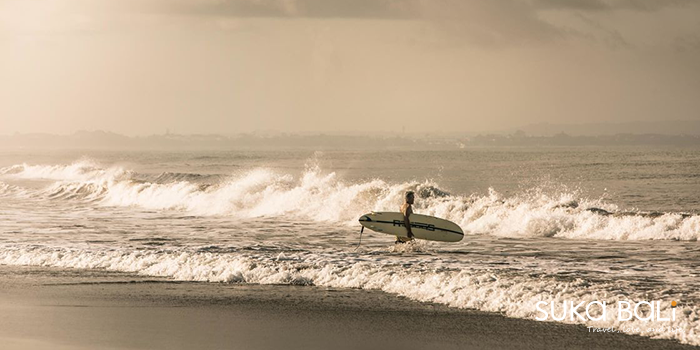 TropicSurf 衝浪課程於 Lagoon Pool (加價選購) TropicSurf 衝浪課程於 Lagoon Pool (加價選購)