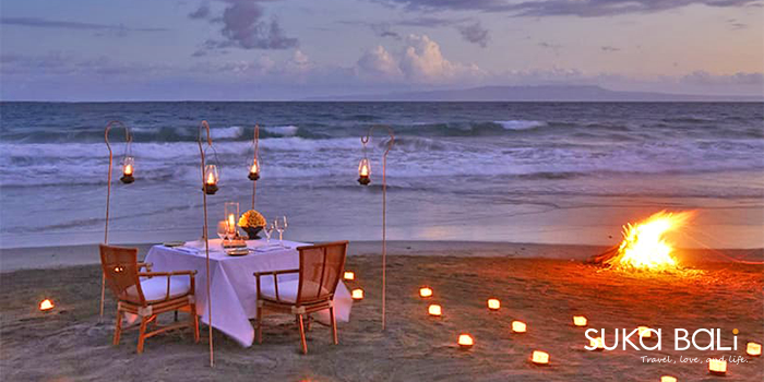 泳池畔浪漫燭光晚餐 (加價選購)