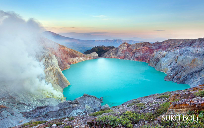 罕見視覺震撼!東爪哇秘境:宜珍火山神秘藍火焰冒險